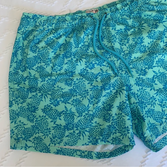• [J. Crew] Tropical Board Shorts • - Picture 3 of 14